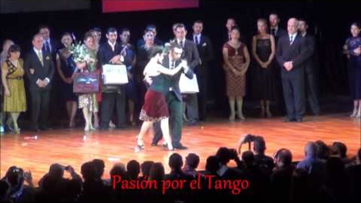 CLARISA ARAGON y JONATHAN SAAVEDRA Campeones de Tango de Pista 2015 en el LUNA PARK ARGENTINA CLARISA ARAGON y JONATHAN SAAVEDRA Campeones de Tango de Pista 2015 en el LUNA PARK ARGENTINA