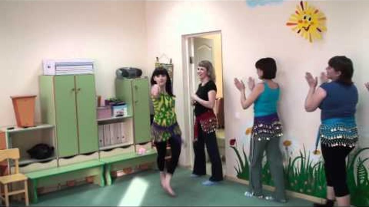 Восточные танцы для взрослых в Капитошке.avi