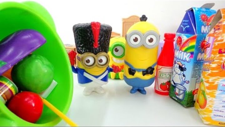Toys for kids. Minions: How to cook a soup. Игрушки для детей. Миньоны готовят суп.