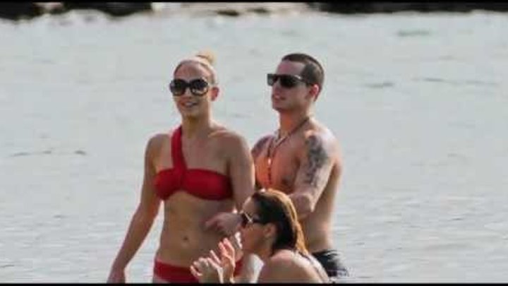 Jennifer Lopez & Casper Smart Brazilian Beach with the Kids! Jennifer Lopez & Casper Smart Brazilian Beach with the Kids!