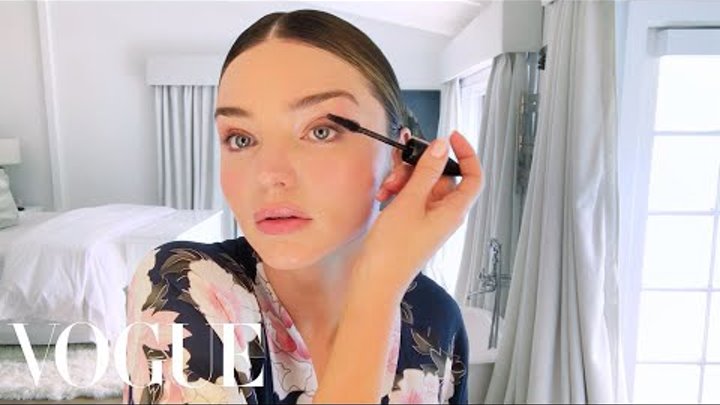 Miranda Kerr Applies Her Glowing Wedding Day Makeup | Beauty Secrets | Vogue Miranda Kerr Applies Her Glowing Wedding Day Makeup | Beauty Secrets | Vogue