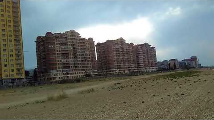 Пляж у жилого комплекса Жемчужина Каспия, Махачкала, июль 2018 | Каспийское море, Дагестан