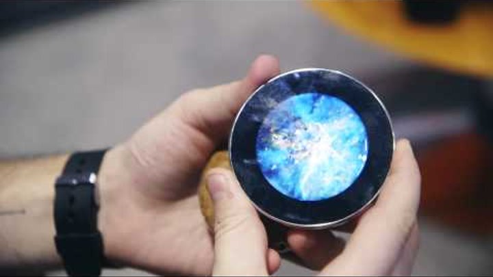 Hands-on with the Runcible, a smart pocket watch - MWC 2015