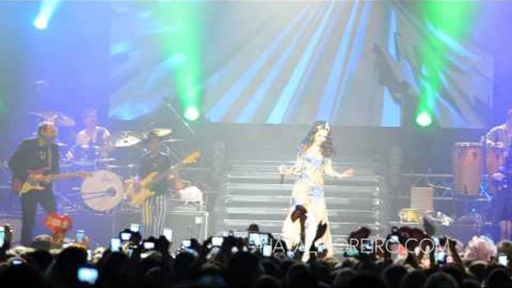 Natalia Oreiro - Fragmentos de "Como una loba" y "En tu pelo". 12 de diciembre en San Petersburgo Natalia Oreiro - Fragmentos de "Como una loba" y "En tu pelo". 12 de diciembre en San Petersburgo