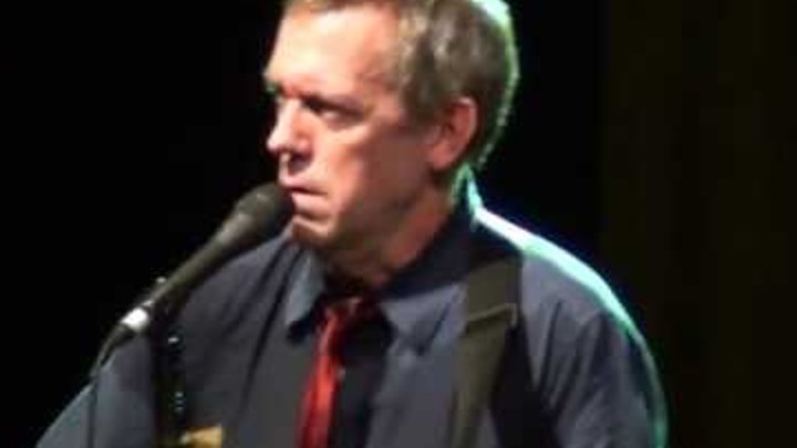 Хью Лори (Hugh Laurie) в Москве 26.06.2012 - Waiting For A Train Хью Лори (Hugh Laurie) в Москве 26.06.2012 - Waiting For A Train