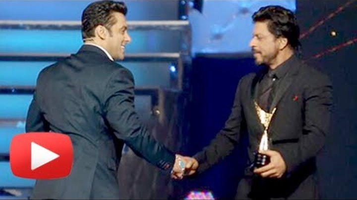 Salman Khan Forces Shahrukh Khan To Say JAI HO At Star Guild Awards 2014