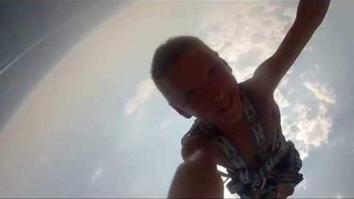 Кирилл прыгает с высоты 75 метров на резинке. Water Planet Deluxe Hotel & Aquapark