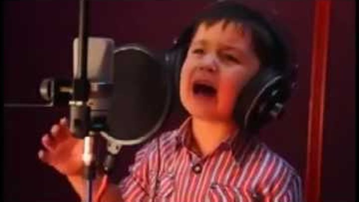 4-х летний мальчик из Узбекистана поет песню Далера Назарова - Чак чаки борон.