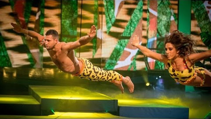 Carl Froch and Sita Bhuller's Trapeze performance to 'Timber' - Tumble: Grand Final - BBC One