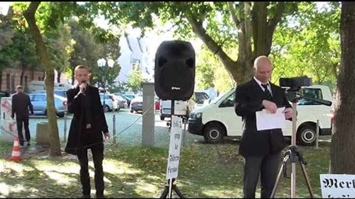 Halle an der Saale, Angela Merkels Besuch mit Gegenprotesten der Bevölkerung am 18.09.2015 Halle an der Saale, Angela Merkels Besuch mit Gegenprotesten der Bevölkerung am 18.09.2015