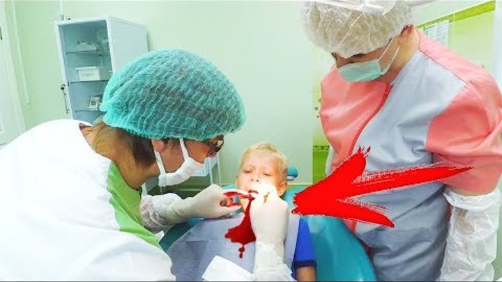 Влог Как вырвать молочный зуб ЖЕСТЬ Врач стоматолог и первый зуб