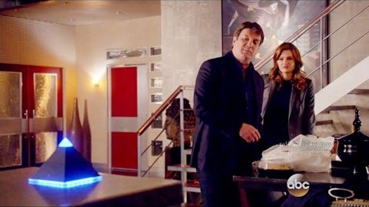 Castle 8x16 End Scene Beckett Castle with Linus/Lucy “Heartbreaker” Season 8 Episode 16