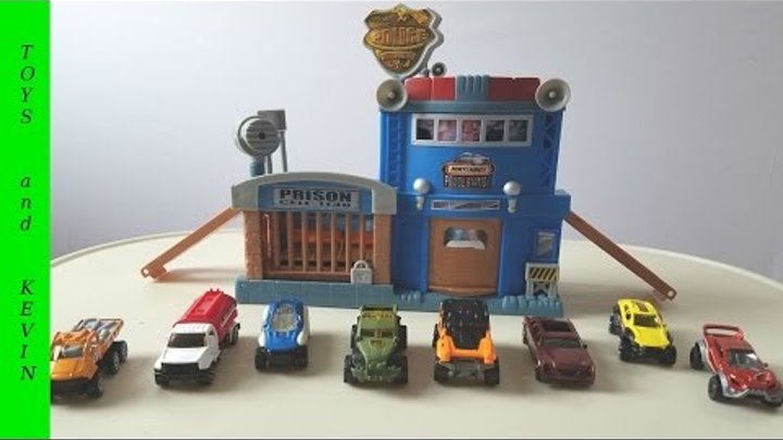 Машинки для детей Полицейский участок с лифтом и камерой для машин (Matchbox police adventure set)