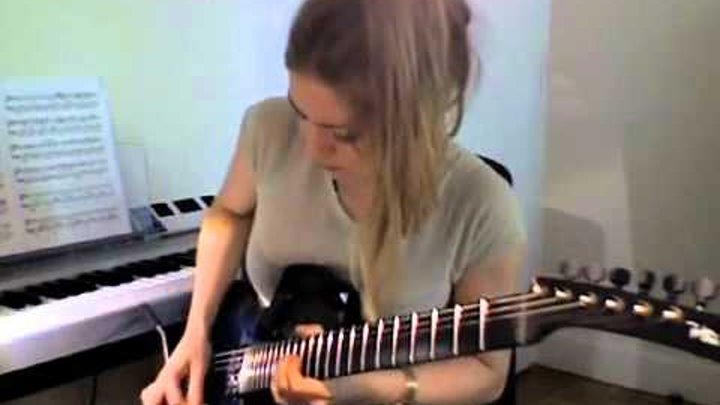 Милая гитаристка должна отсосать за запись нового альбома Милая гитаристка должна отсосать за запись нового альбома