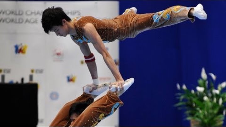 Acrobatic Gymnastics in Slow Motion