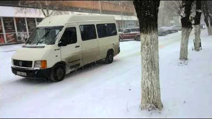 город Бендеры идёт снег улица Калинина 17 января 2016 год город Бендеры идёт снег улица Калинина 17 января 2016 год