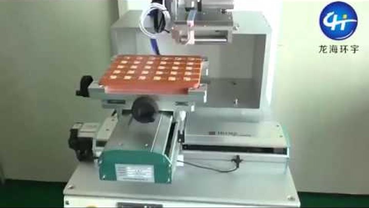 Electronic products labeling machine with high precision