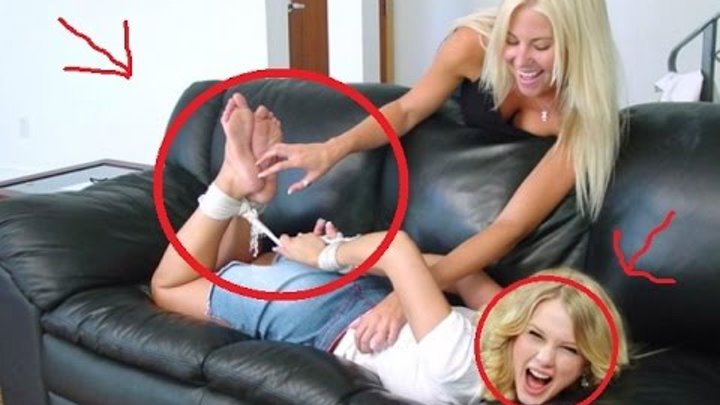 Две подружки вылизали друг у друга своих кисок Две подружки вылизали друг у друга своих кисок