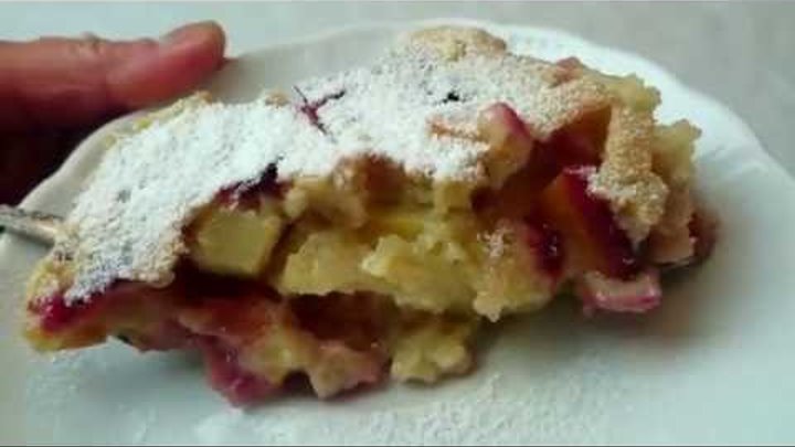 Вкусный пирог с яблоками и сливами. Пирог к Новому Году. Простой рецепт. Быстро и просто.