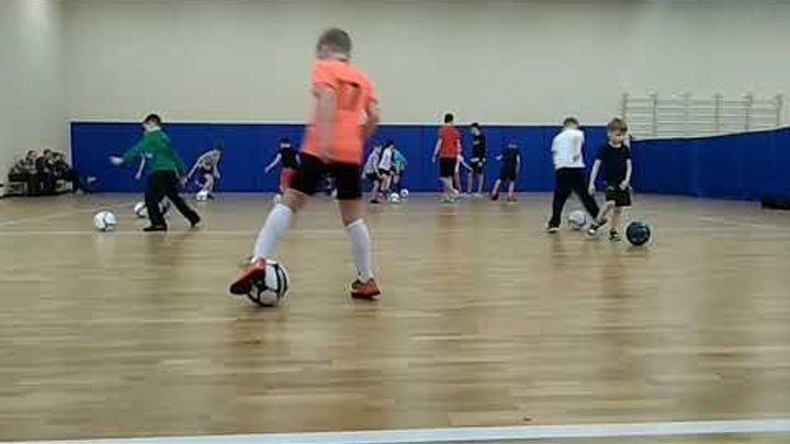 Пробный урок по футбольному мастерству школы Эластико в Поляне