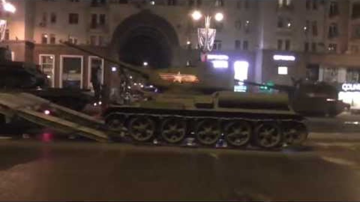 Самый лучший танк и самый хреновый механник - водитель в мире !!! )))