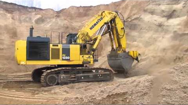 Экскаватор Komatsu PC1250-7 играет мышцами! Экскаватор Komatsu PC1250-7 играет мышцами!