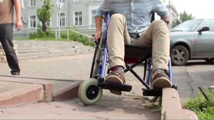 Инвалиды могут попасть в омское правительство и мэрию, но не в дом ветеранов