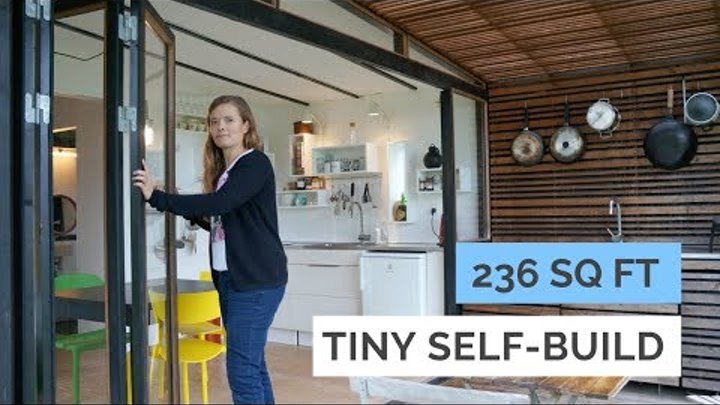 Family of 4 in 236 sq ft modern tiny house - Architects selfbuild tiny garden house