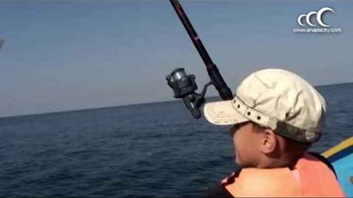 Рыбалка на Черном море в Анапе