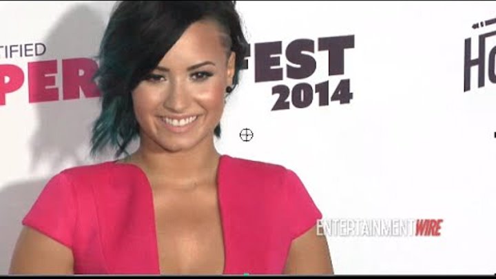 Vevo CERTIFIED SuperFanFest presented by Honda Stage - Demi Lovato, Iggy Azalea, Mark Salling смотреть онлайн Vevo CERTIFIED SuperFanFest presented by Honda Stage - Demi Lovato, Iggy Azalea, Mark Salling