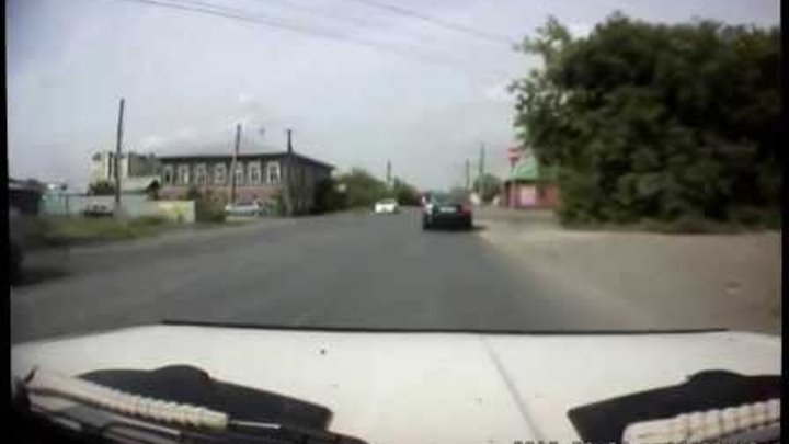Жестокие авто аварии и ДТП снятые на видео регистратор 2013 (12.09.2013 Part 1)