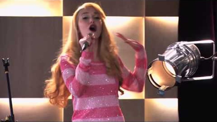 Violetta 2 - Ludmila canta Destinada A Brillar en inglés
