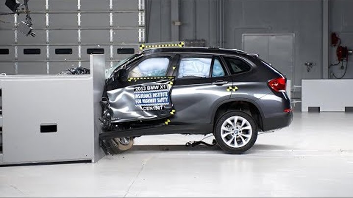 2013 BMW X1 small overlap IIHS crash test 2013 BMW X1 small overlap IIHS crash test