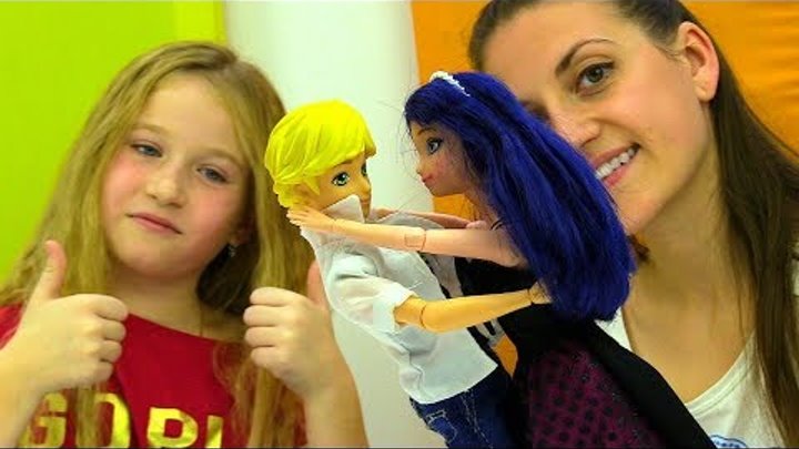 Игры для девочек 😼 ЭДРИАН #СуперКот и #МАРИНЕТТ на вечеринке! 🐞 Игрушки #ЛедиБаг Видео #куклы