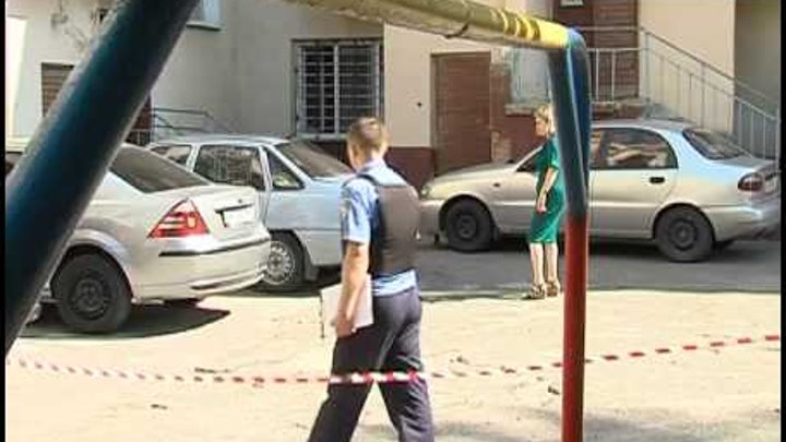 Красотки напали на своих инструкторов Красотки напали на своих инструкторов