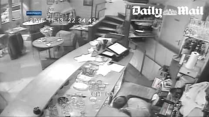 Обнародовано видео расстрела посетителей парижского ресторана
