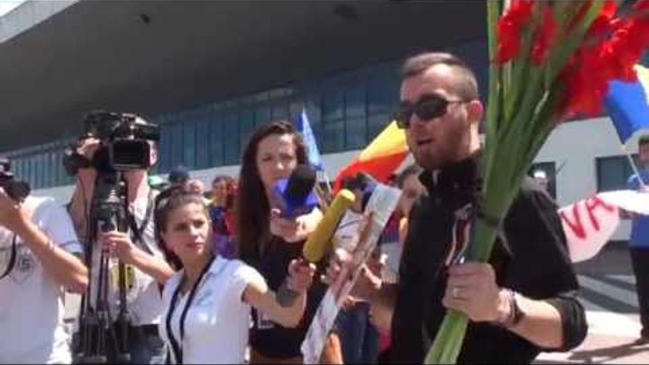 Protest la Aeroportul din Chișinău: „Rogozin – persona non grata în Moldova”