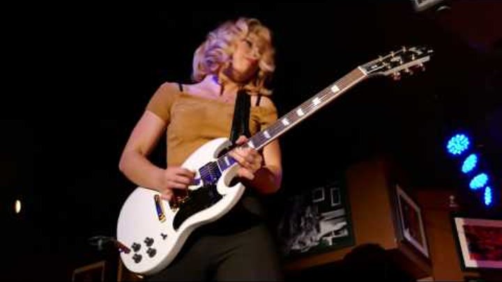 Samantha Fish 2017 03 10 Boca Raton, Florida - The Funky Biscuit - Bitch On The Run