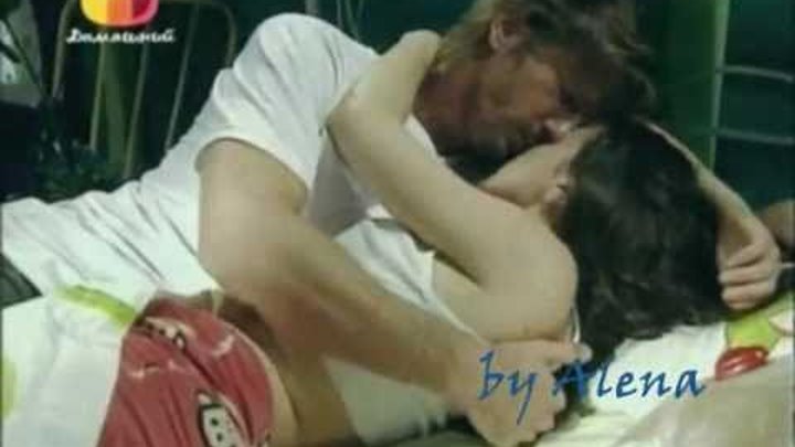 Милашка и преподаватель страстно трахаются Милашка и преподаватель страстно трахаются