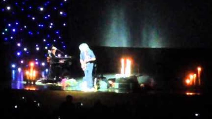 Brian May - Last Horizon Guitar solo (Live in Crocus City Hall, Moscow, 16.03.2014)