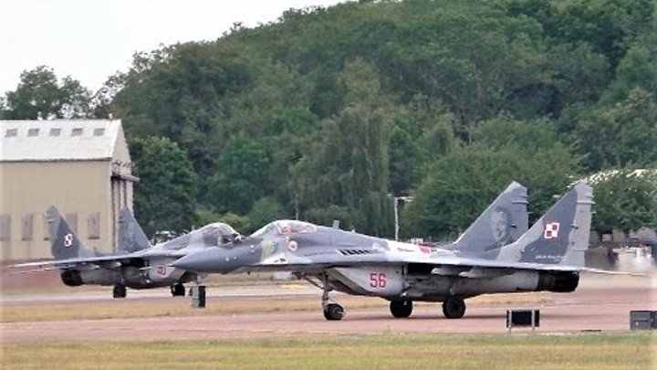 The Polish Su-22 and Mig-29s Departure day Riat 2015 смотреть онлайн The Polish Su-22 and Mig-29s Departure day Riat 2015
