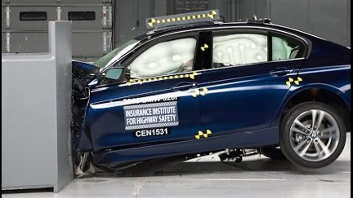IIHS - 2016 BMW 3 series - small overlap crash test / MARGINAL EVALUATION IIHS - 2016 BMW 3 series - small overlap crash test / MARGINAL EVALUATION
