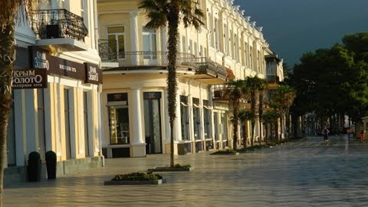 Крым, Ялта. Продажа 3 к.квартиры у набережной в центре города. Крым, Ялта. Продажа 3 к.квартиры у набережной в центре города.
