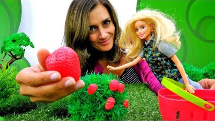 LUSTIGE SCHULE mit Barbie Puppe🎉Wir machen Konfitüre🍓 Barbie Videos + Zeichentrick auf Deutsch