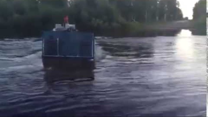 Российские вездеходы – Витязь ДТ 30 переплывает реку