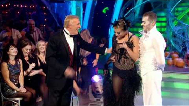 Holly Valance & Artem Chigvintsev - Strictly Come Dancing 2011 / Week 5 - Performance & Votes