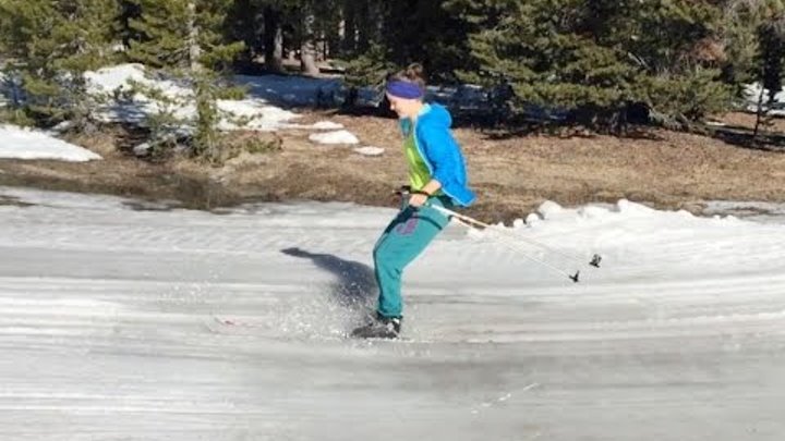 Cross-country skiing in Bear Valley, CA