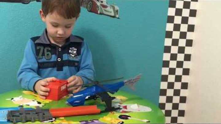 Супер вертолёт из серии Hot wheels. Super SWAT copter. Супер вертолёт из серии Hot wheels. Super SWAT copter.