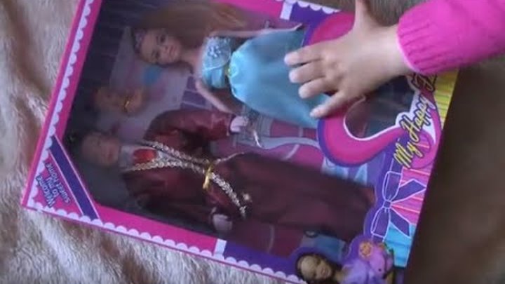 Распаковка игрушек кукла Barbie и семейка Барби / barbie family