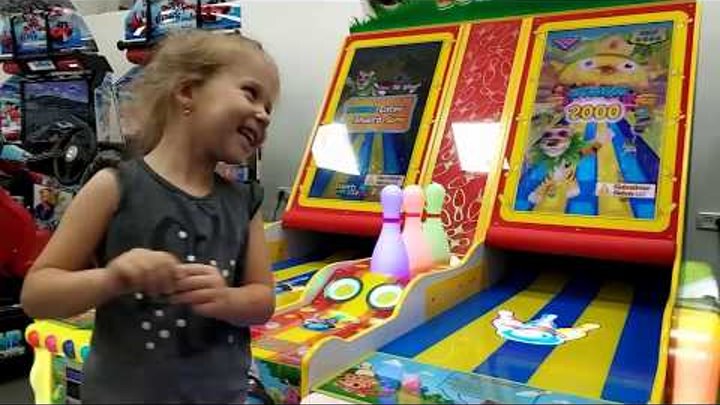 Настя в детском развлекательном центре. Like Nastya. Лайк Настя Настя в детском развлекательном центре. Like Nastya. Лайк Настя